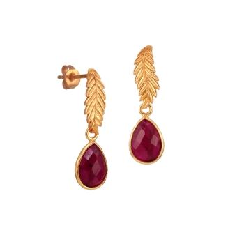 Earring made from brass, goldplated, ruby