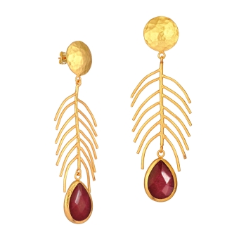 Ethno earring, brass goldplated, with red Jade