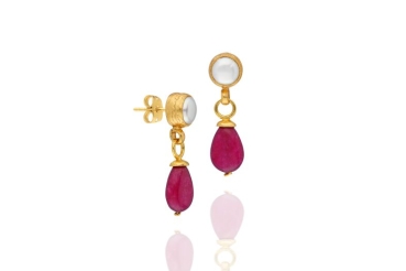 Earring made from brass, goldplated, red Jade, pearl