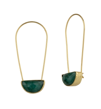 Earring made from brass, goldplated, emerald