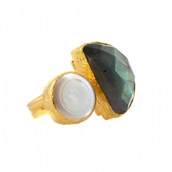 Ring made from brass, goldplated, Labradorite, pearl