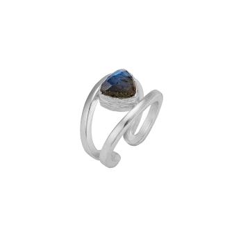 Ring made from 925 silver, labradorite