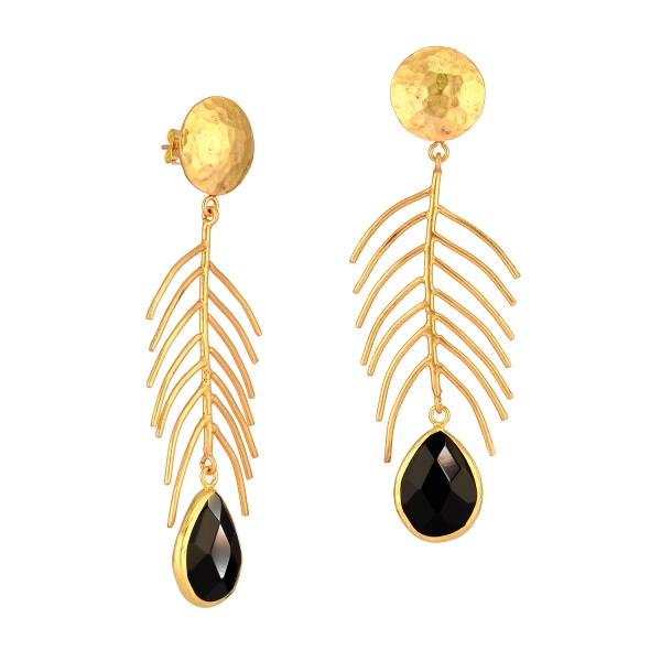 Ethno earring, brass goldplated, with Onyx