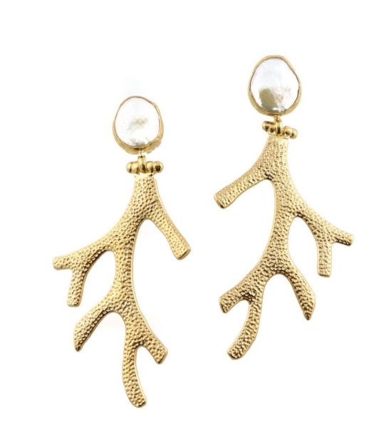 Earring made from brass, goldplated with pearl