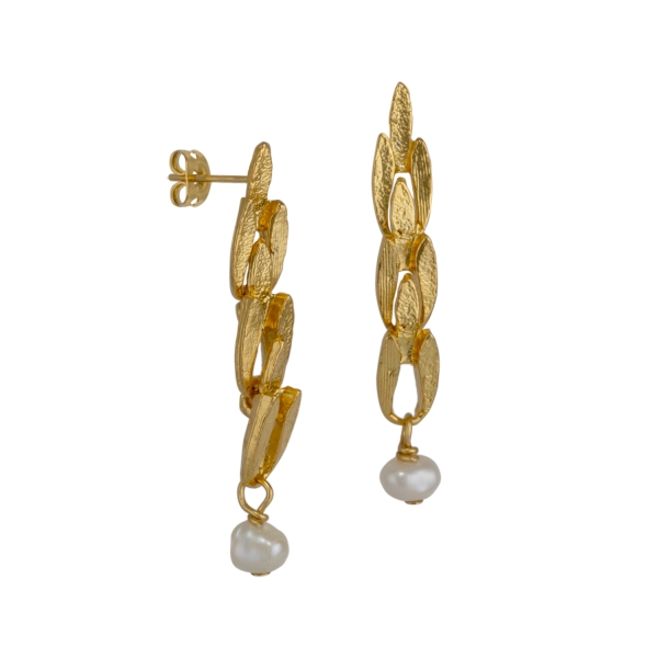 Earring made from brass, goldplated, small baroquepearl