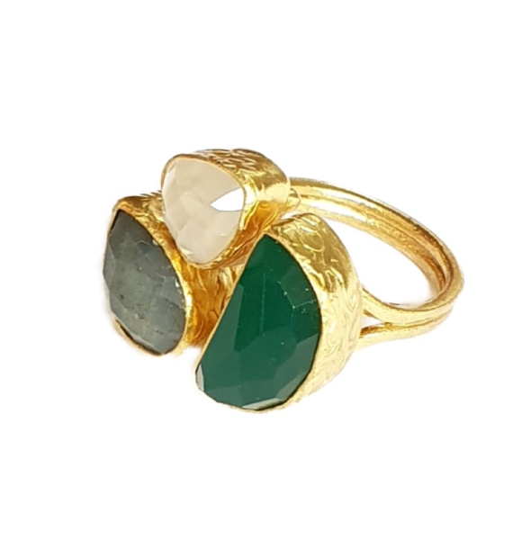 Ring aus Messing vergoldet, güne Jade, weißer Chalcedon, Labradorit