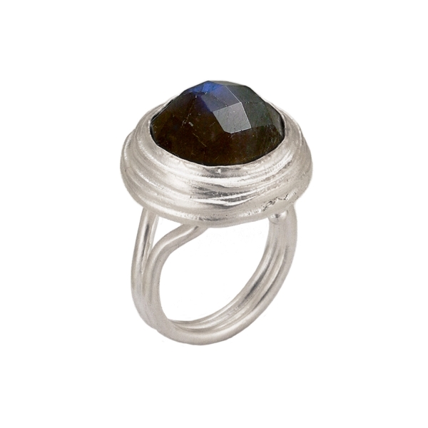 Ring made from brass, silverplated, labradorite