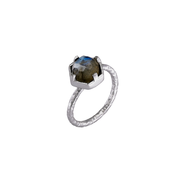 Ring made from 925 silver, labradorite